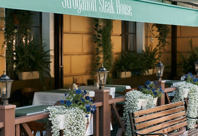 Stroganoff Steak House / Строганов Стейк Хаус Летняя терраса - фото 3