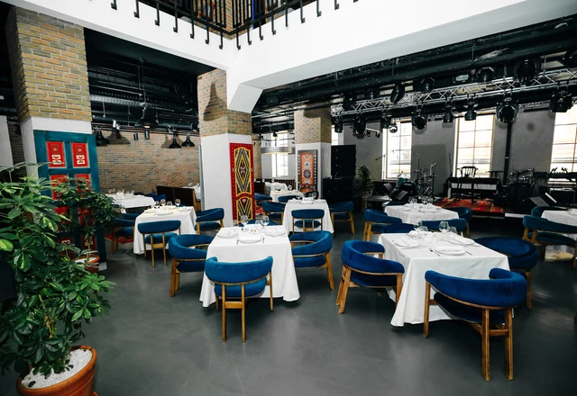 Ресторан Каспиан / Caspian Двухуровневый зал  в стиле лофт 'Мьюзик-холл' - фото 24