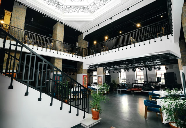 Ресторан Каспиан / Caspian Двухуровневый зал  в стиле лофт 'Мьюзик-холл' - фото 18