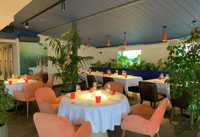 Ресторан-корабль «Магадан»  Event-палуба на 3 этаже корабля - фото 7