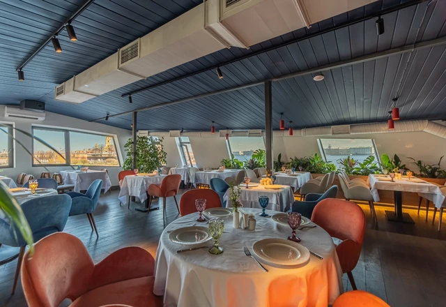 Ресторан-корабль «Магадан» / Magadan Event-палуба на 3 этаже корабля - фото 3